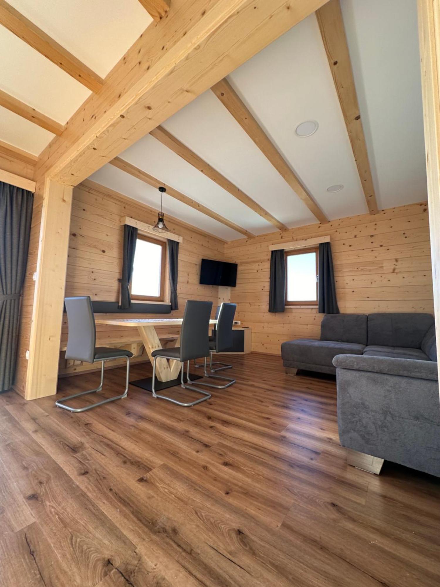 Guest House Pr Ambruzarju & Apartments Cerklje na Gorenjskem Habitación foto